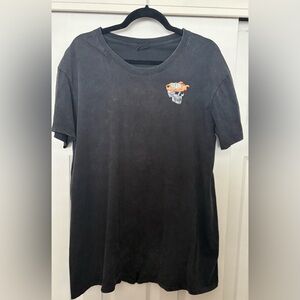 Empyre Women’s size XL Black Tee with Graphic Design